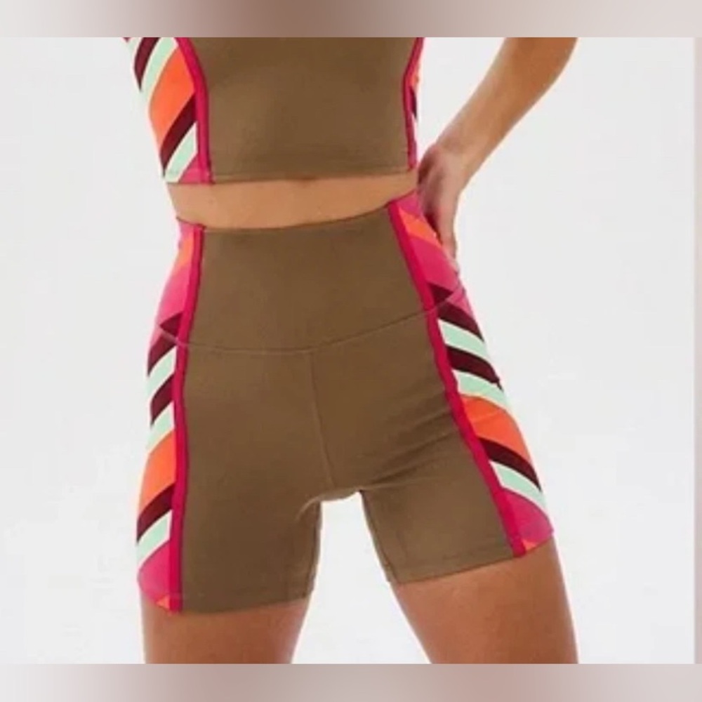 NWOT FP Movement Never Better color block shorts size‎ Small running yoga casual